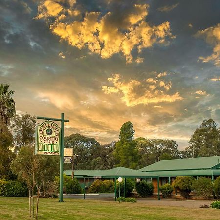 Deniliquin Country Club Motor Inn Екстериор снимка